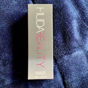 Huda Beauty Full Coverage Foundation
